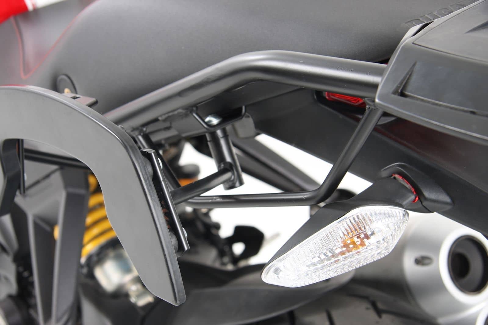 Support latéral C-Bow noir pour Ducati Monster 1100 Evo (11-13) Hepco & Becker