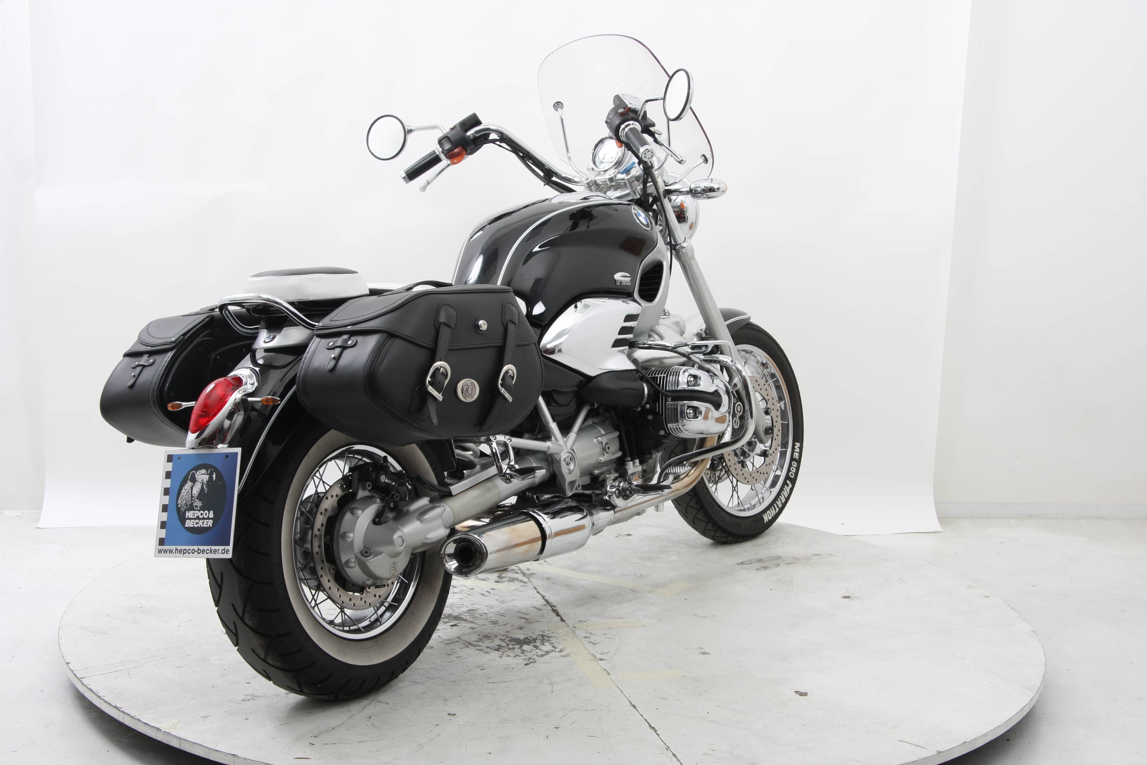Supports latéraux C-Bow chromés pour BMW R 850 C (00-04)/R 1200 C (97-04) Hepco & Becker