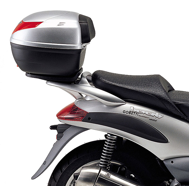 Givi Kit de montage top case pour valise monolock / Beverly 125-200-400 (année 01-07), 500 (année 03-04)