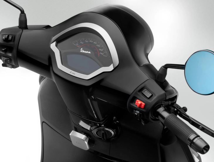 Anneau décoratif RIZOMA tachymètre pour Vespa GTS/GTS Super 125-300ccm (`23-), argenté
