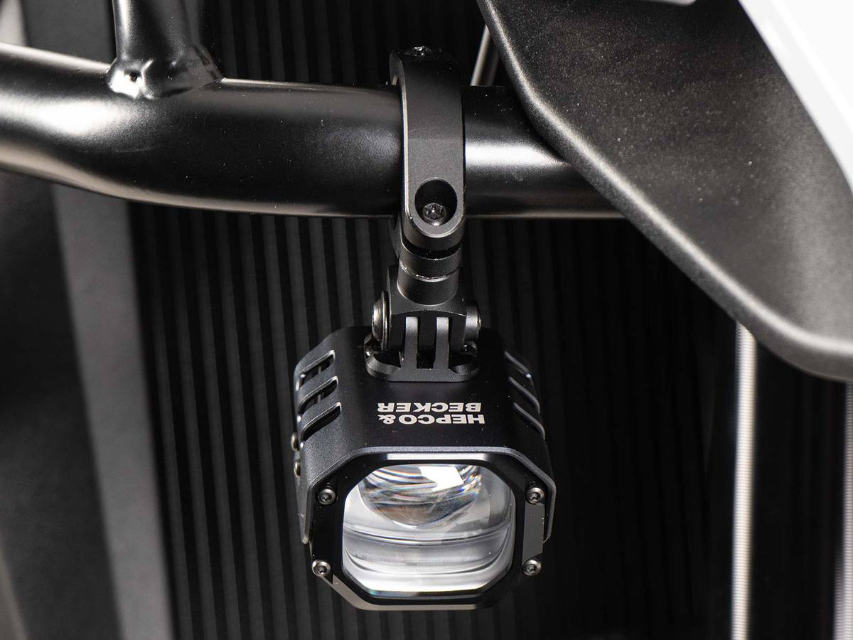 Phares supplémentaires à LED Nova avec fixation universelle pour tube Ø25-32mm Hepco & Becker