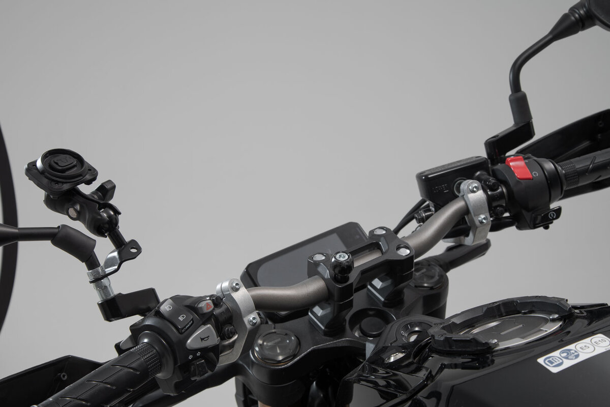 Kit de support de navi T-Lock avec Navi Case pour Aprilia RSV 4 Tuono 1100 (21-) - SW Motech