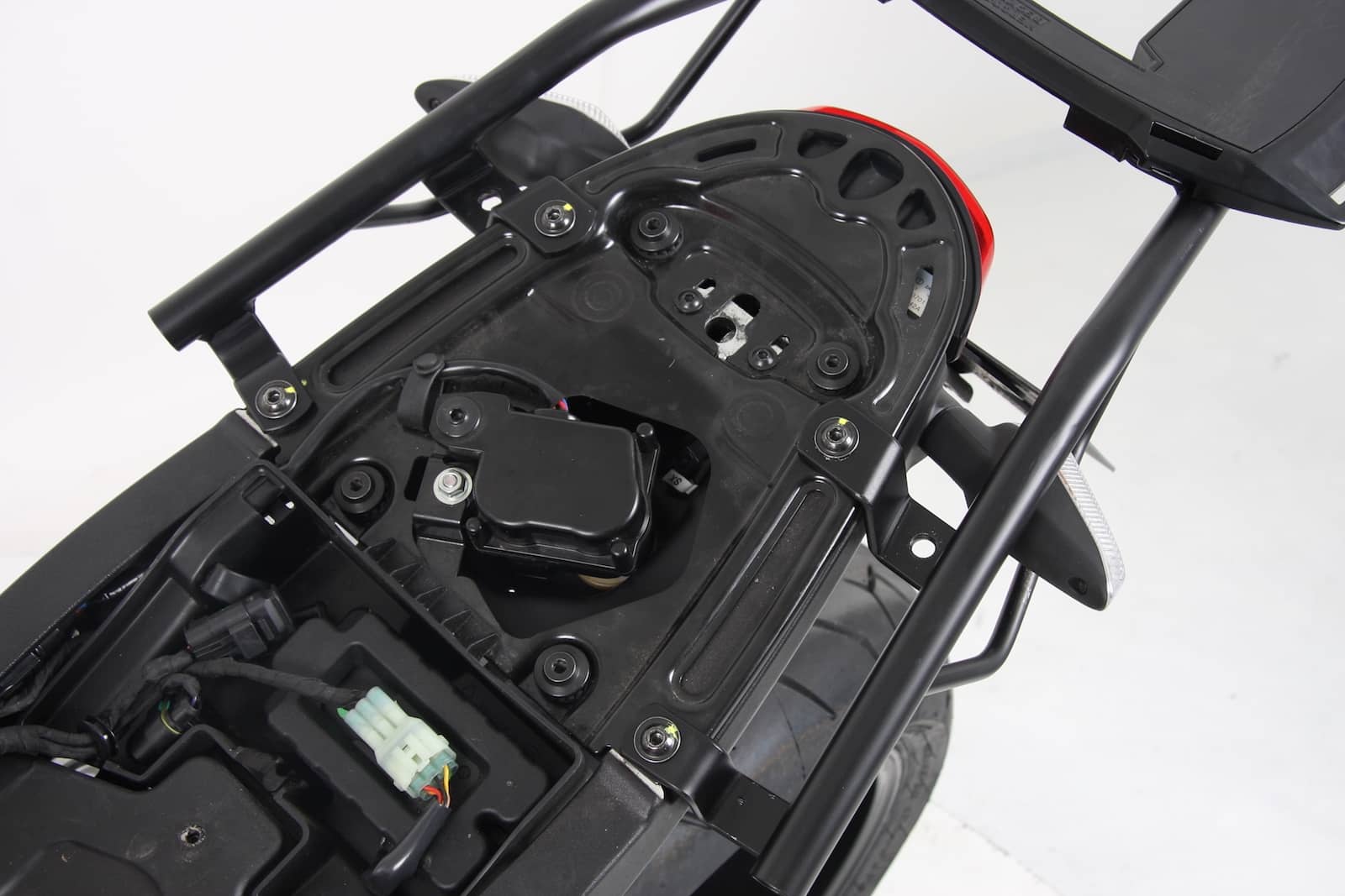 Support latéral C-Bow noir pour Ducati Monster 1100 Evo (11-13) Hepco & Becker