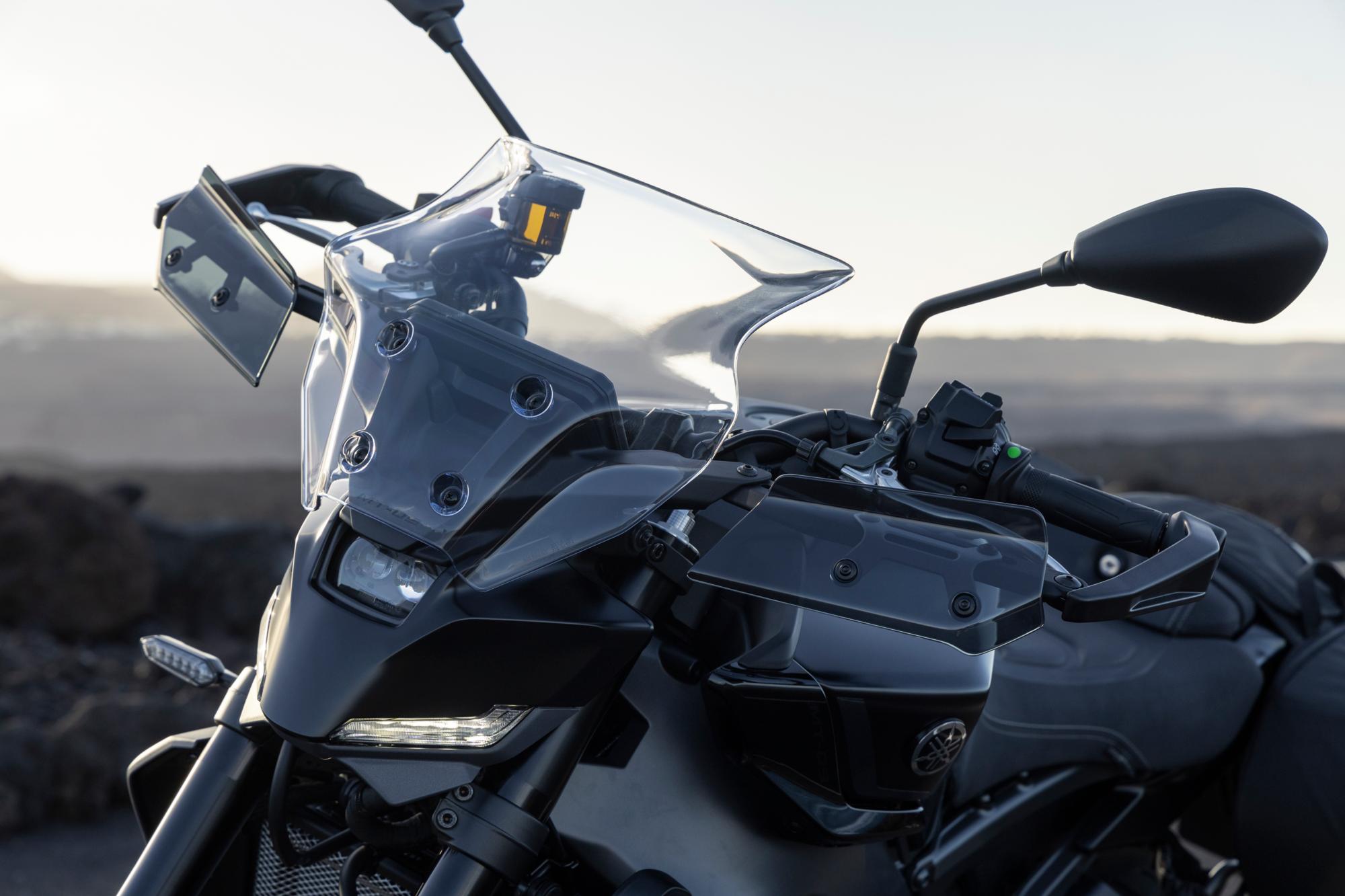 Pare-brise mi-haut pour MT-09 (24-25) / MT-07 (2025) d'origine Yamaha