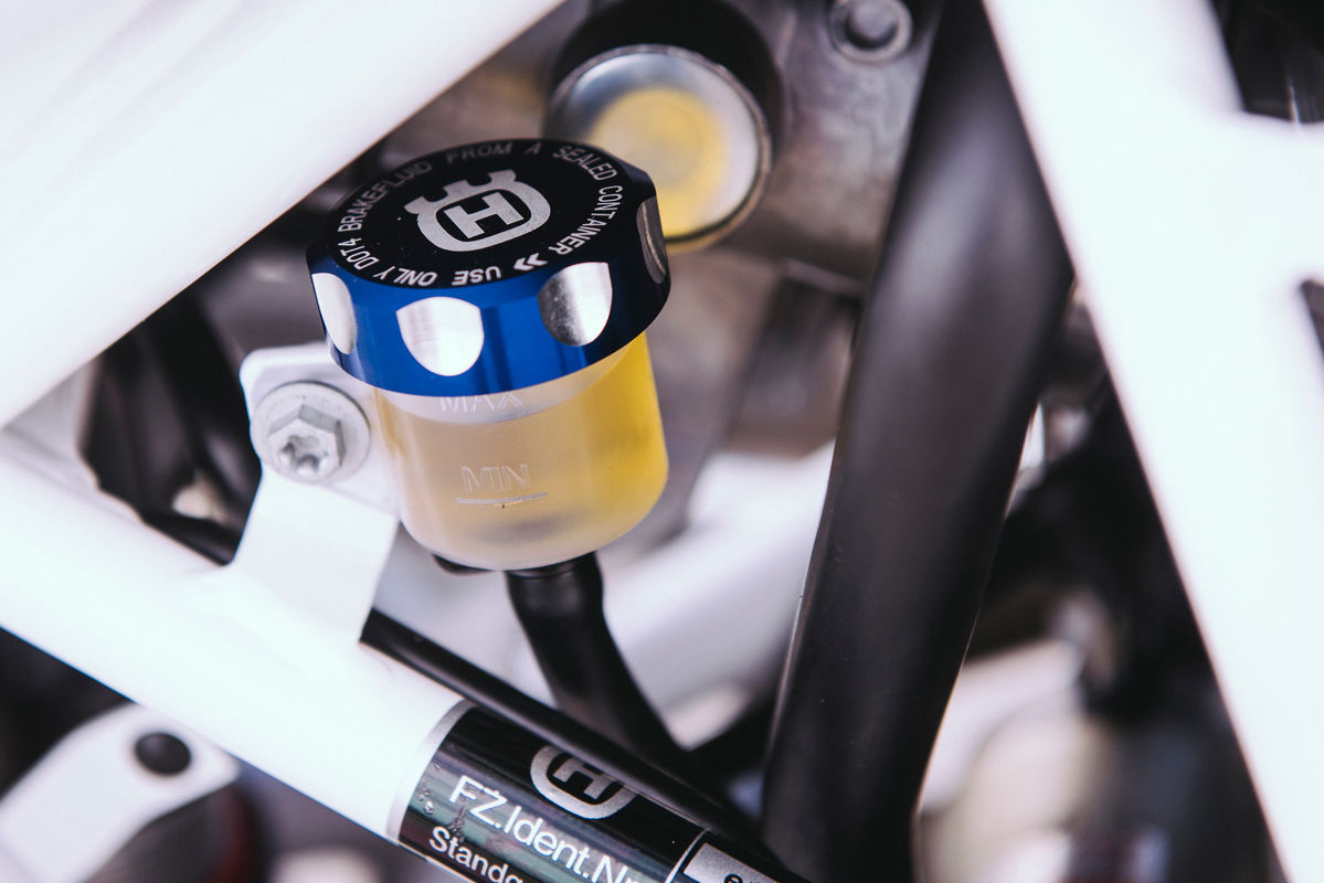 Bouchon original du cylindre de frein à pied pour Husqvarna FS 701 Supermoto