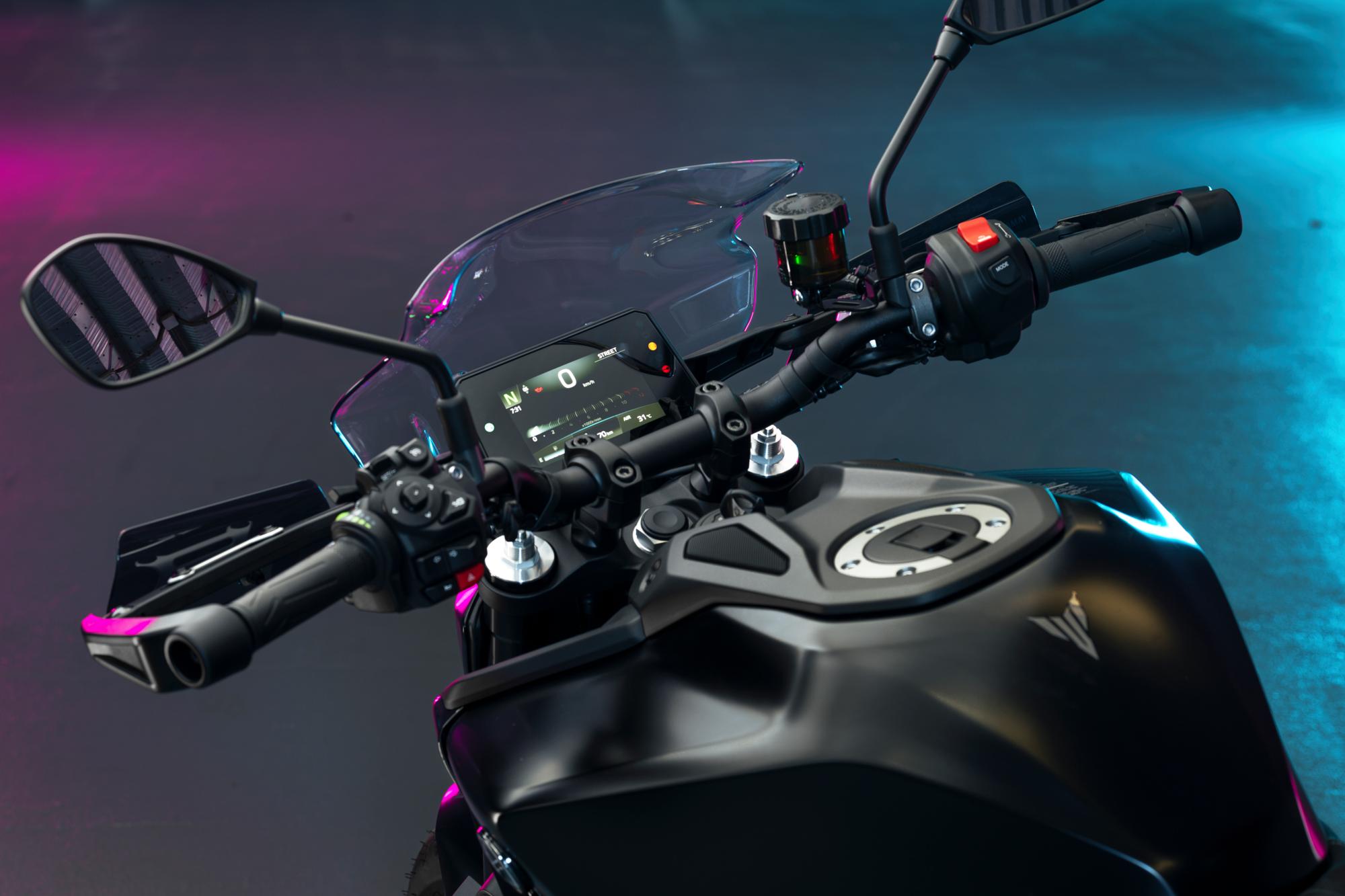 Pare-brise mi-haut pour MT-09 (24-25) / MT-07 (2025) d'origine Yamaha