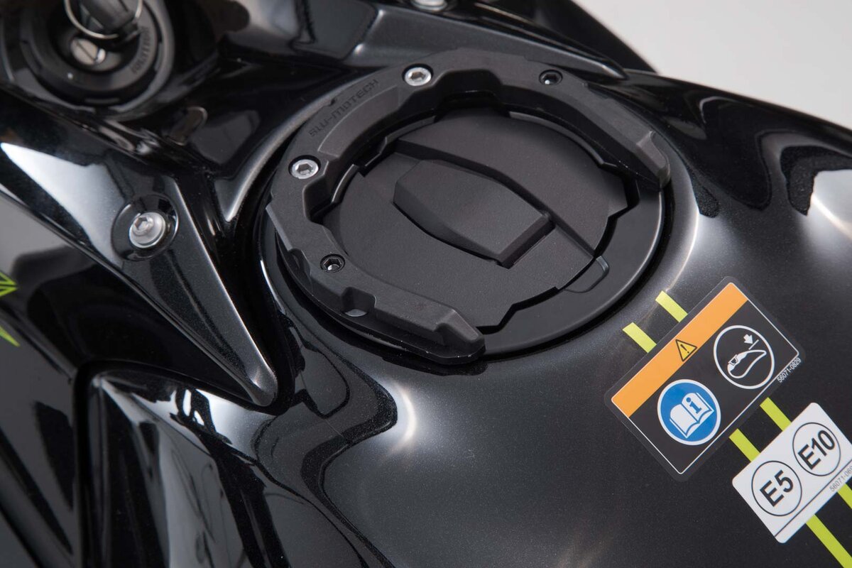 Anneau de réservoir SW-Motech PRO pour Triumph Kawasaki Ninja 650 (EX650K, EX650M)