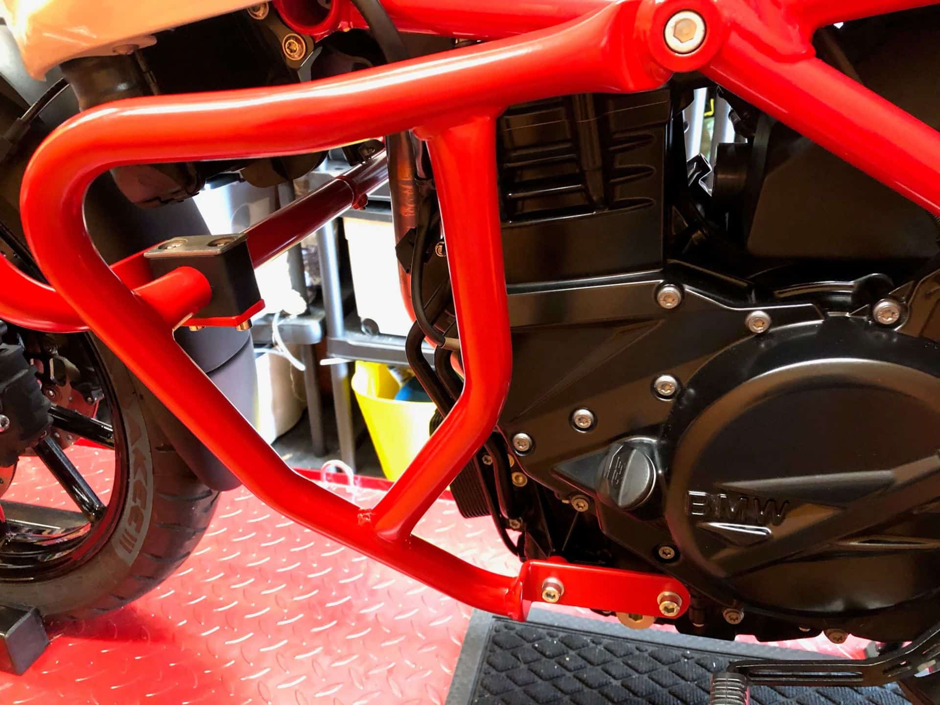 Arceau de protection du réservoir rouge pour BMW F 650 GS Twin (08-11)/F 700 GS (12-17)/F 800 GS (08-16)