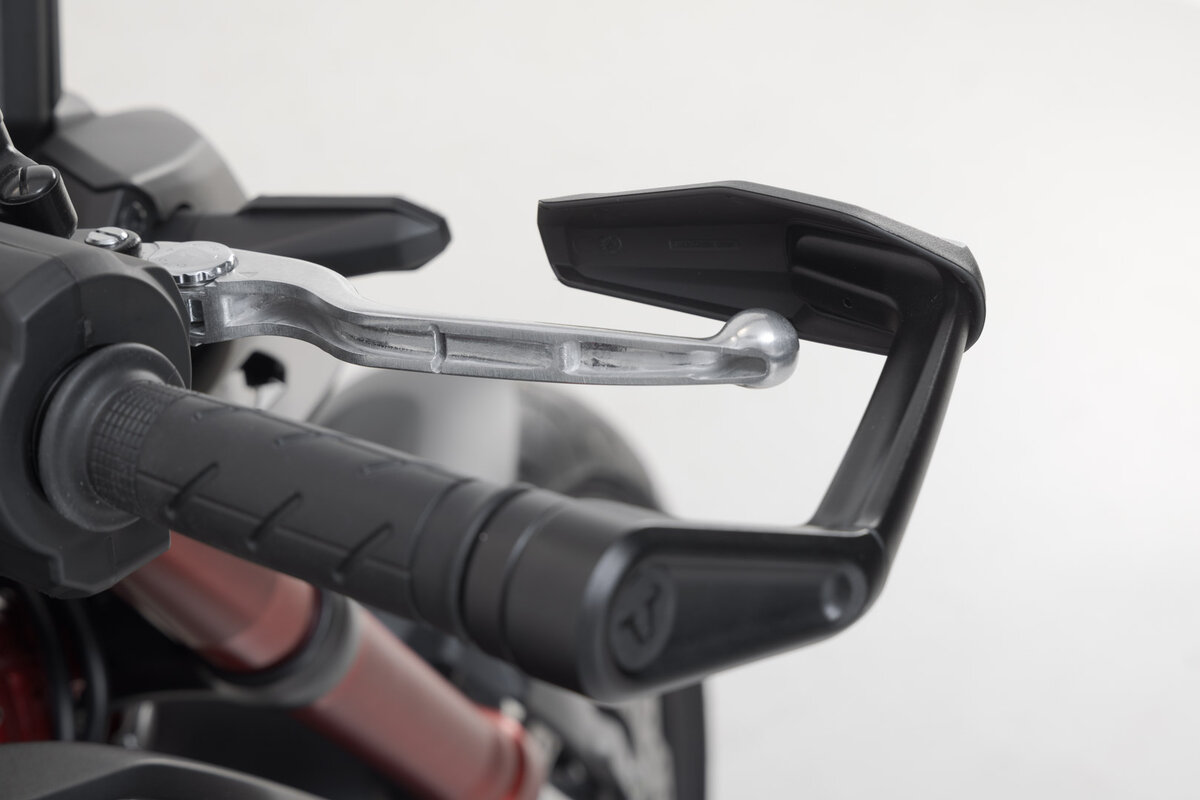 SW-Motech Protège levier avec déflecteur pour Honda CB 750 Hornet (23-) - SW Motech