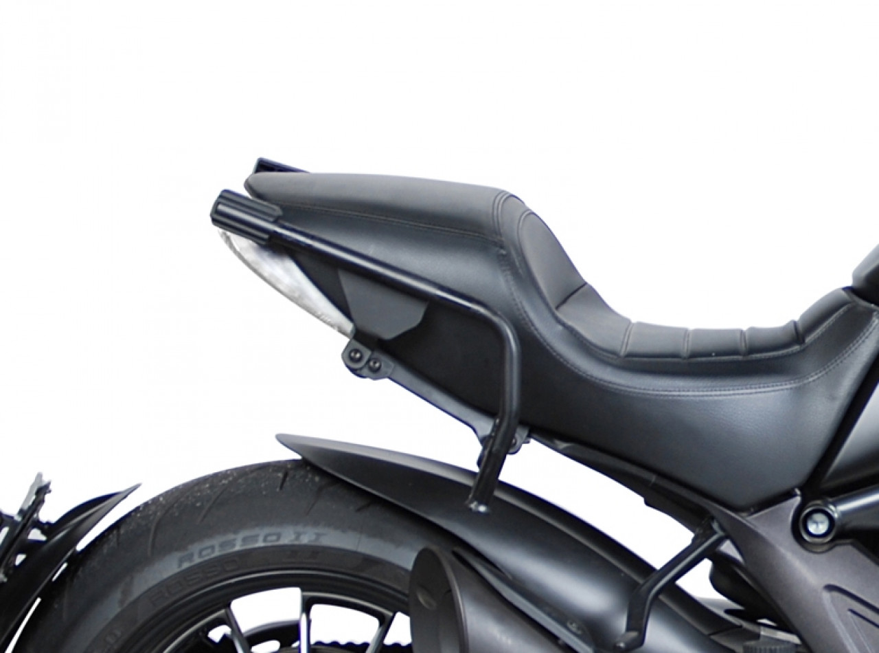 Porte-bagages Shad 3P pour Ducati Diavel (13-18)