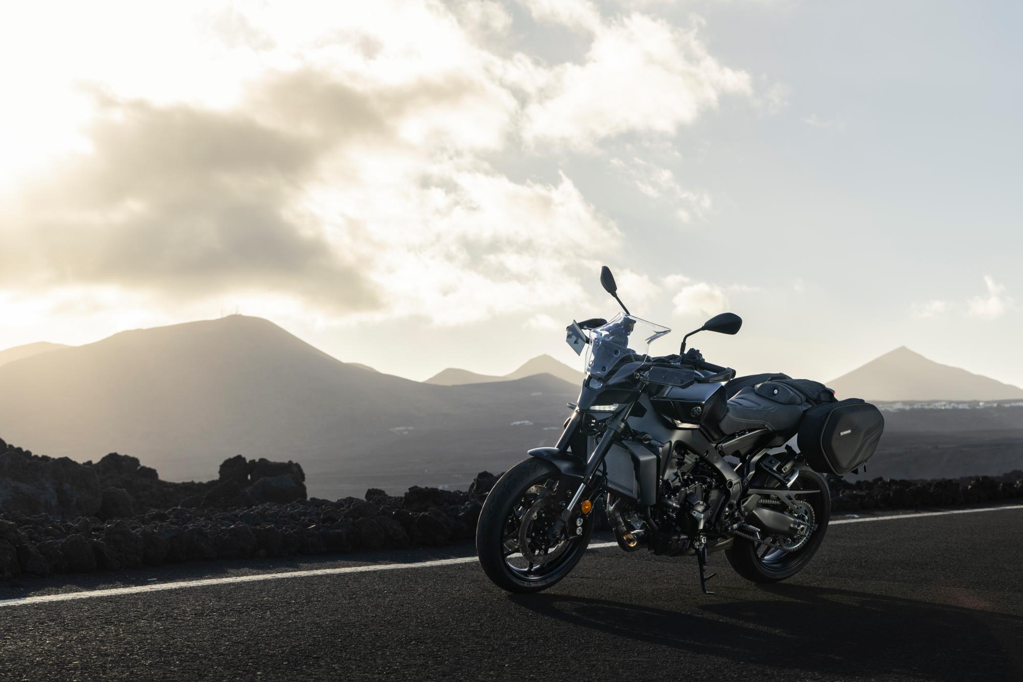 Pare-brise mi-haut pour MT-09 (24-25) / MT-07 (2025) d'origine Yamaha