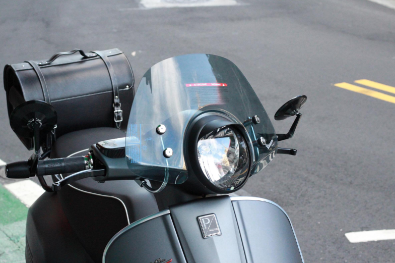 Anneau de lampe avec abat-jour pour Vespa LX 50-150ccm, noir mat